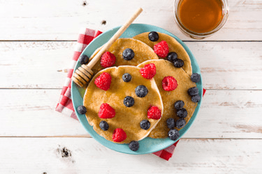 Oatmeal pancakes with berries